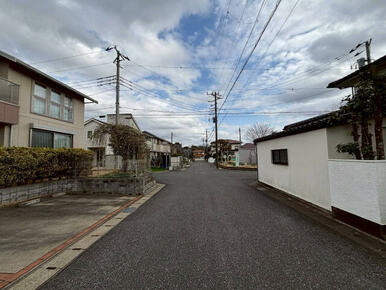 3.6 前面道路を含む現地写真