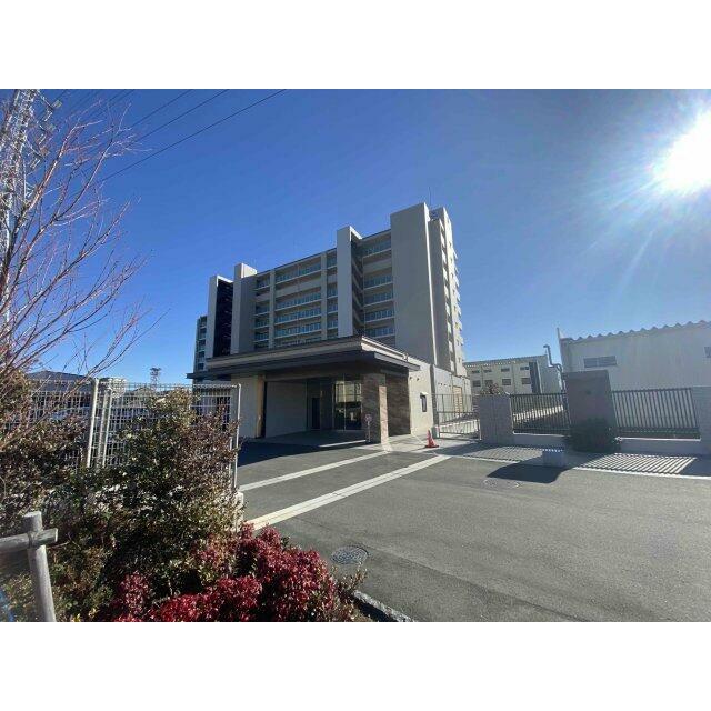 10階建て全戸南向きの板状型マンション