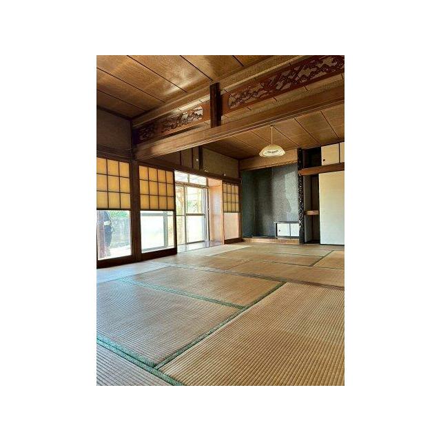 ゆったりとくつろげる和室です