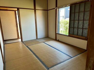 柔らかい畳が心地よい和室