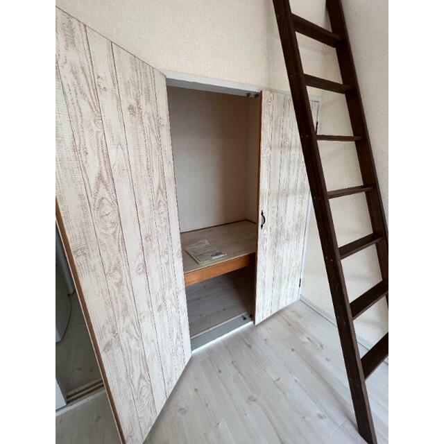 奥行きのある広いクローゼット