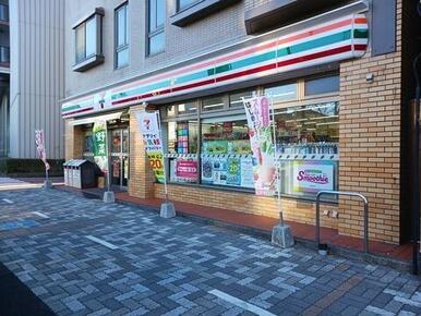 セブンイレブン鷹匠2丁目店