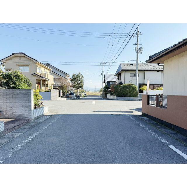 前面道路 南東向き