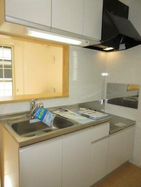 セブンイレブン　青島町店まで300m