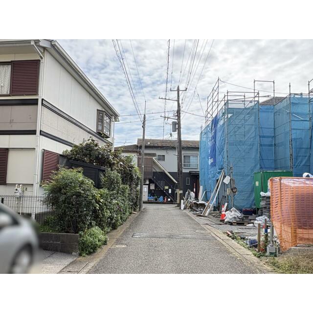 前面道路※10月上旬撮影