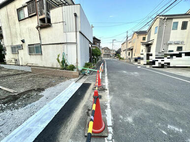 現地前面道路写真（2024.6撮影）