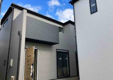 工事中　外観写真（3号棟）