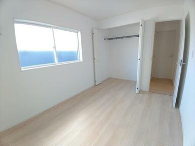 ※家具・調度品等はCG加工にて制作した配置イメージであり、本物件の価格には含まれません。