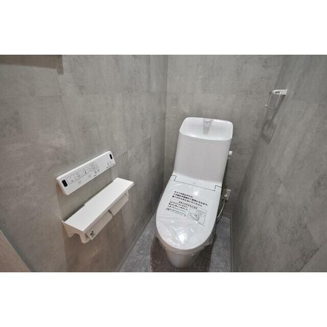 ２Fトイレ（温水洗浄便座付き） トイレ２ヶ所ございます♪