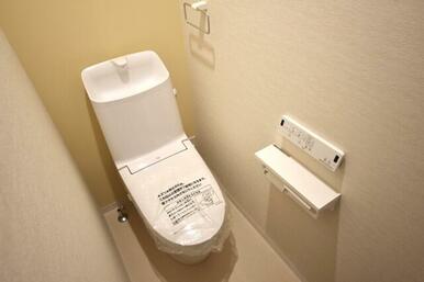 温水洗浄便座付きトイレ