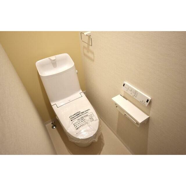 温水洗浄便座付きトイレ