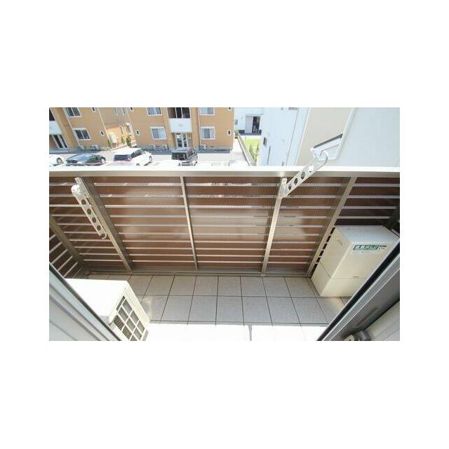 【バルコニー】南向き２Ｆの角部屋で日当たりが良いです☆