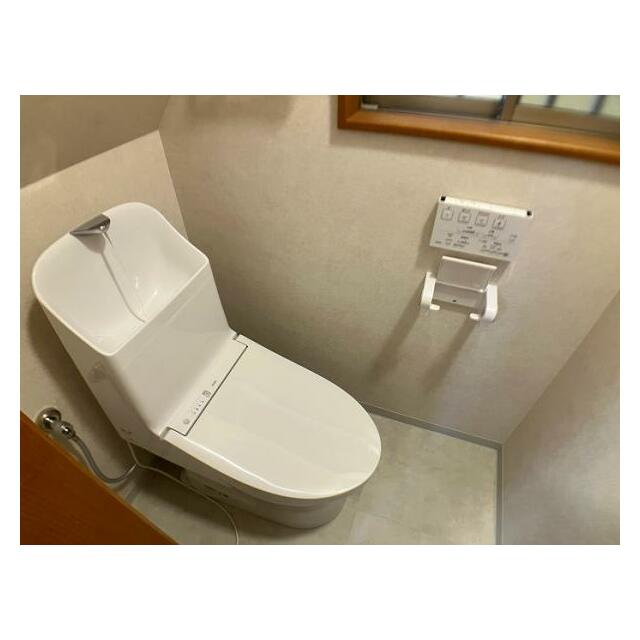 トイレ　新品交換済み