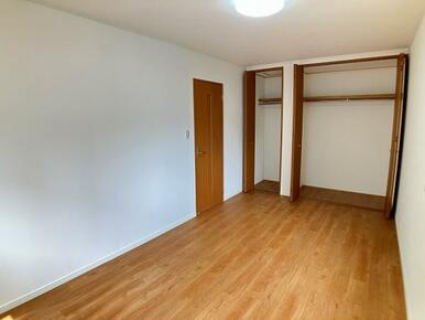 洋室約８帖（２）