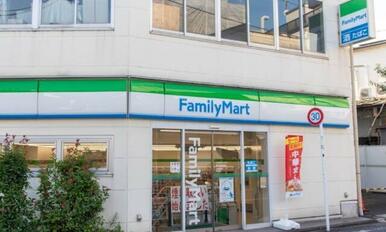 ファミリーマート緑が丘駅前店