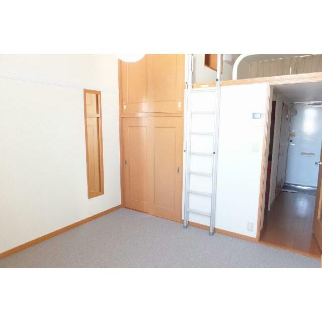 ロフト付きのお部屋です。