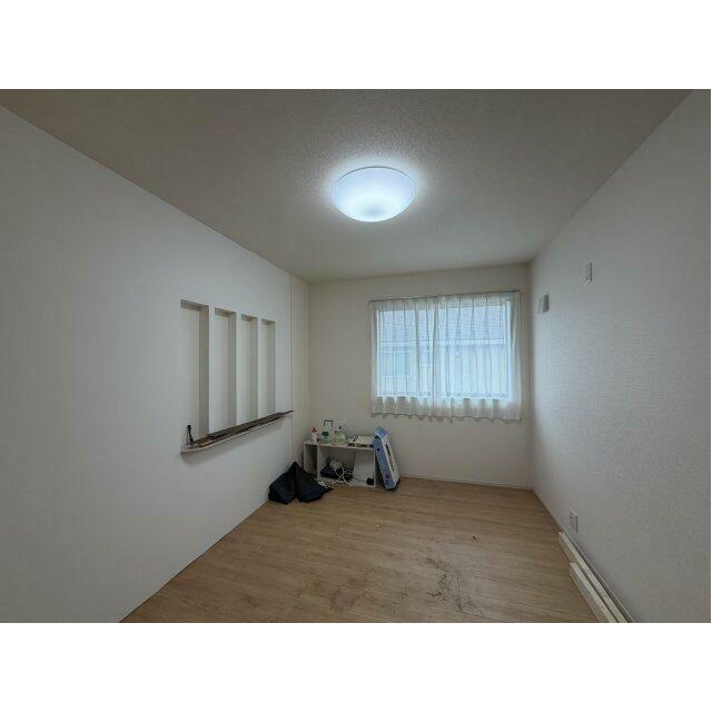 個人の部屋や寝室として使える洋室です