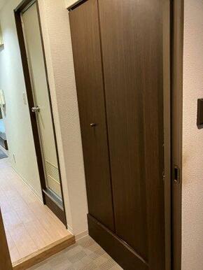 玄関横クローゼット　シューズボックス