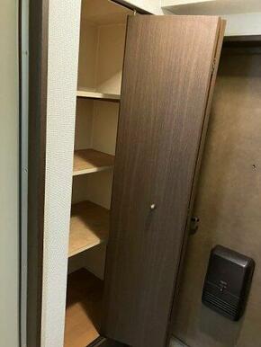 シューズボックス