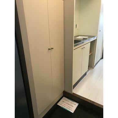 シューズボックス