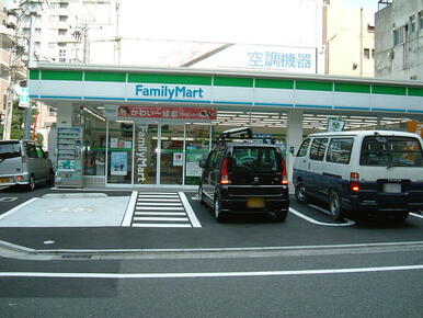 ファミリーマート堺町二丁目店