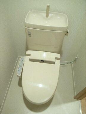 ★トイレの写真です★　～多機能トイレなので使い勝手もｇｏｏｄです♪～