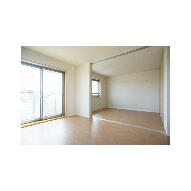 ＬＤＫとしても使える居室です★
