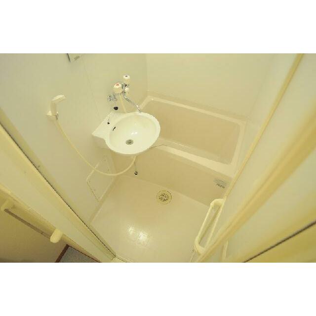 雨の日の室内干しに便利な浴室乾燥機