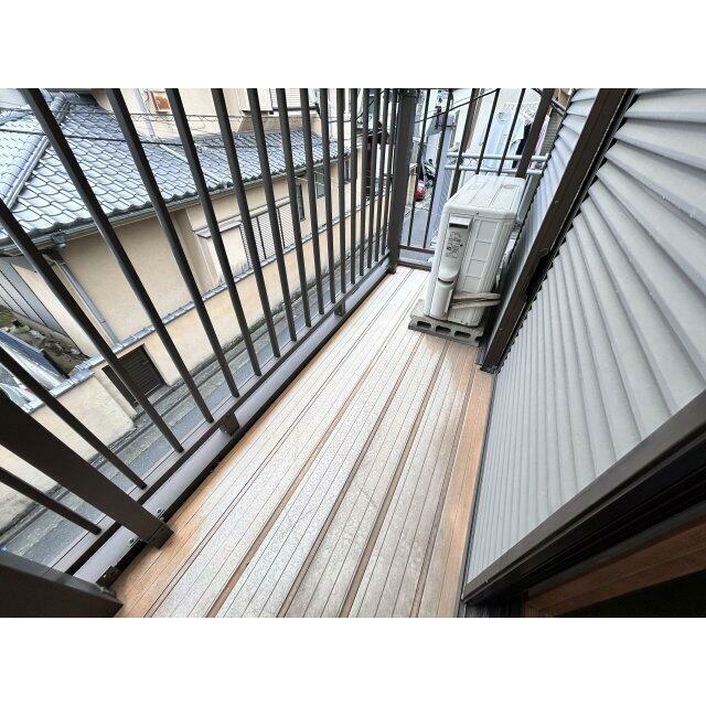 屋根付きバルコニーで、急な雨も安心です♪