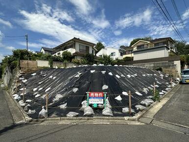 貴重な東南角地！前面道路も５ｍと広く、駐車にも困りません！