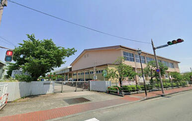 城山小学校