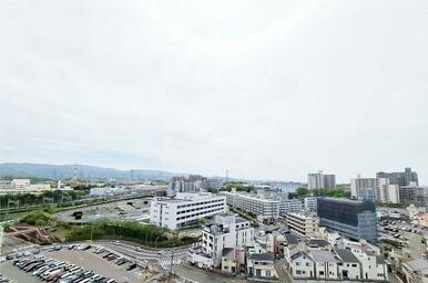 眺望：20階建ての14階部分で眺望良好。開けた景色を楽しめます。