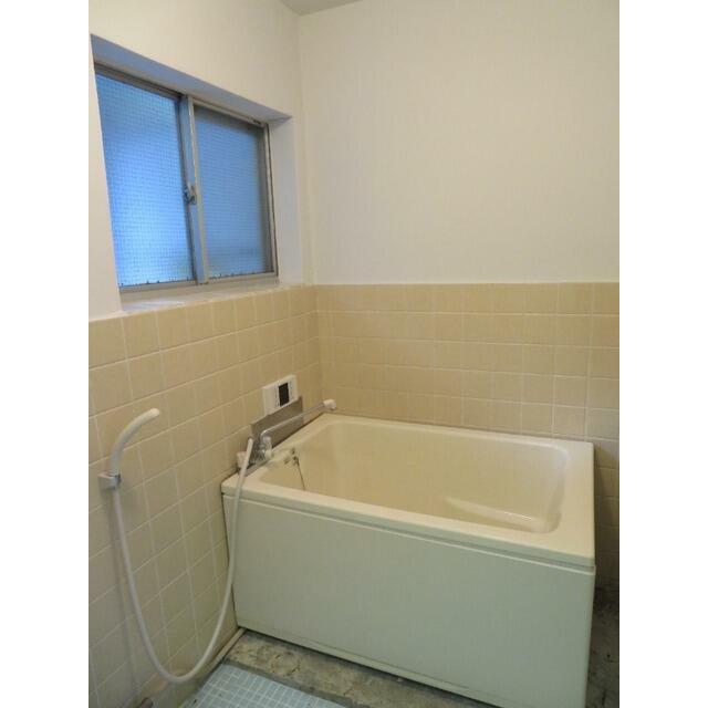 窓付きバスルーム（追焚き付き）