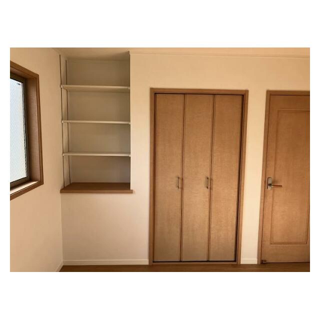 洋室6.1帖　クローゼット　とカウンターがございます。