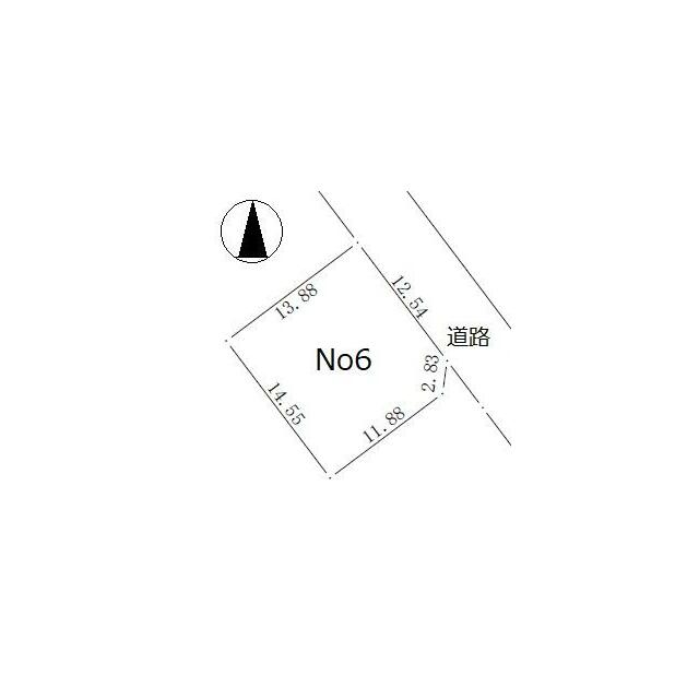 南側はNo7の専用通路になっていますので、日当たりは良好です。