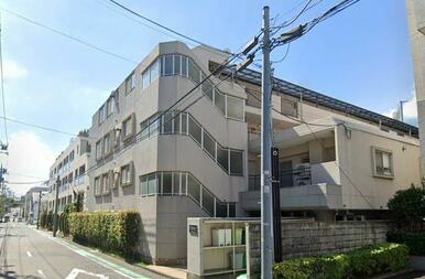 閑静な住宅街の為、非常に住みやすい地域です！