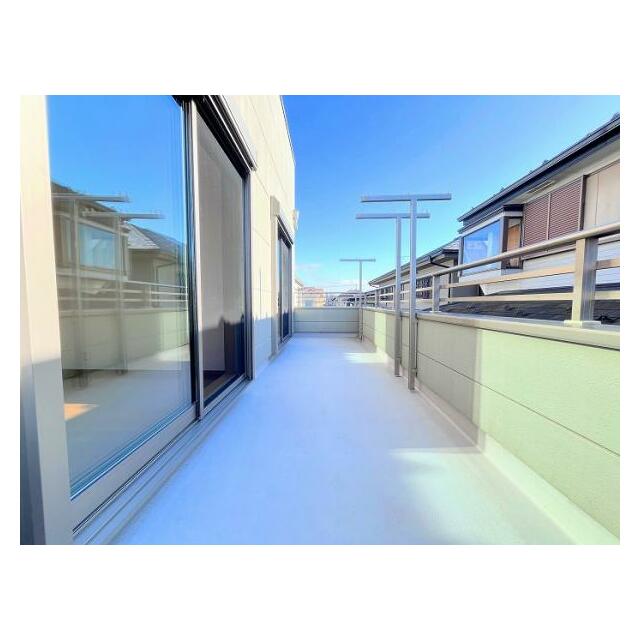 「バルコニー」ワイドバルコニーで広々しています