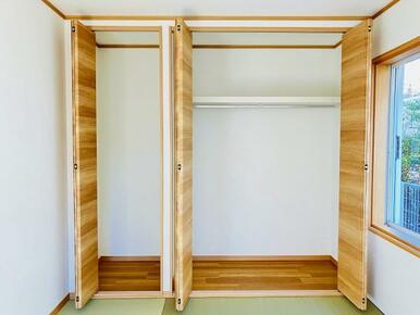 「和室スペース」大容量の収納スペースあります。