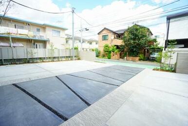 敷地内駐車場。(※要空き確認)