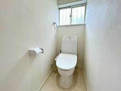 「１階トイレ」ウォシュレット付きのトイレに新品交換しております