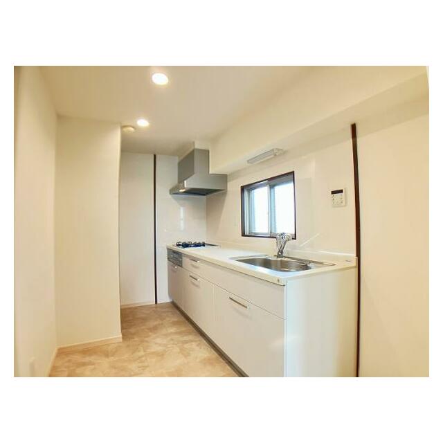 「キッチン」広々としたキッチンスペースです。