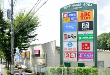 ユニクロ青葉桂台店