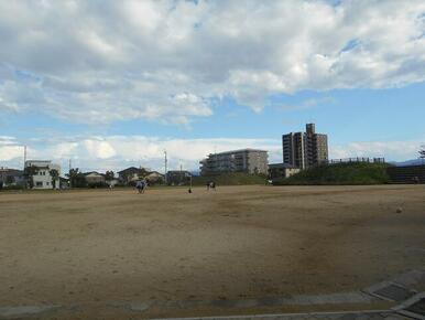 伏石中央公園