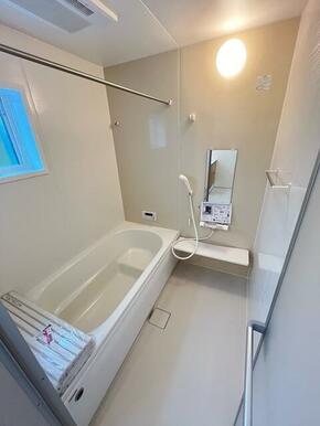 お風呂で疲れを洗い落として心地よく1日終了（2号棟）