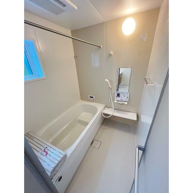 お風呂で疲れを洗い落として心地よく1日終了（2号棟）