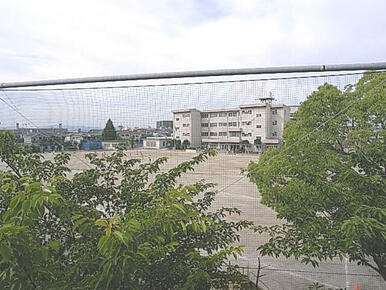 石津小学校