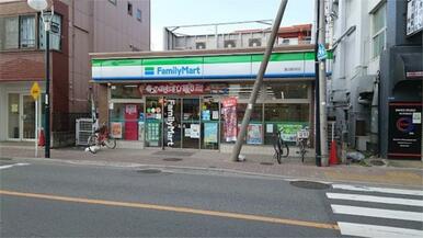 ファミリーマート　蓮沼駅西店