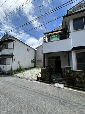 間口の広い一戸建てです