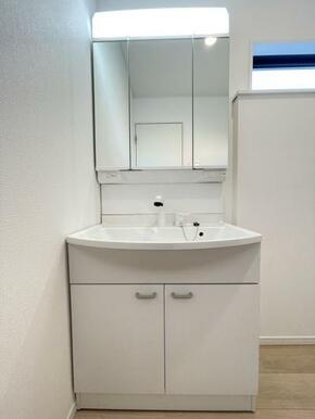 水が流れやすく汚れがたまりにくい設計でお手入れもらくらくです！