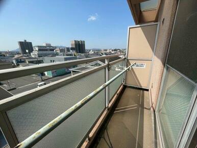 物件からの眺望です。最上階にあり、天気の良い日には、素晴らしい景観を楽しむことも出来ます。毎日の生活